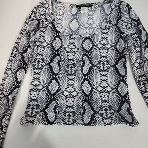 One By One Women's Snakeskin Pattern Long Sleeve Top Size S